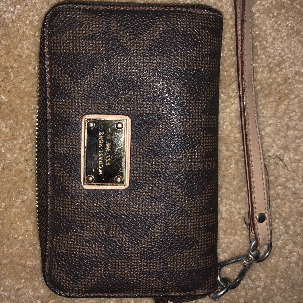 Michael Kors Wristlet Wallet Bag